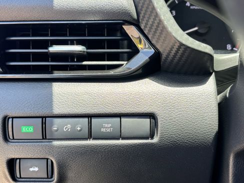 Used 2021 Nissan Sentra SV FWD image 28