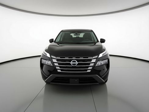 Used 2025 Nissan Rogue SV image 2