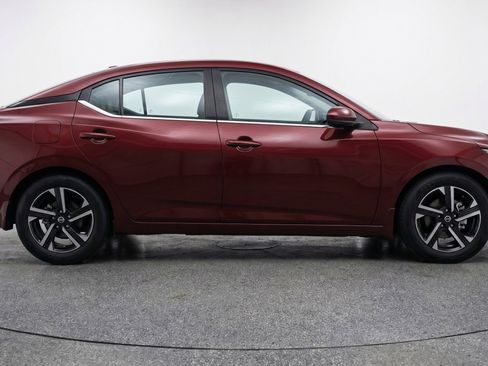 Used 2025 Nissan Sentra SV FWD image 11