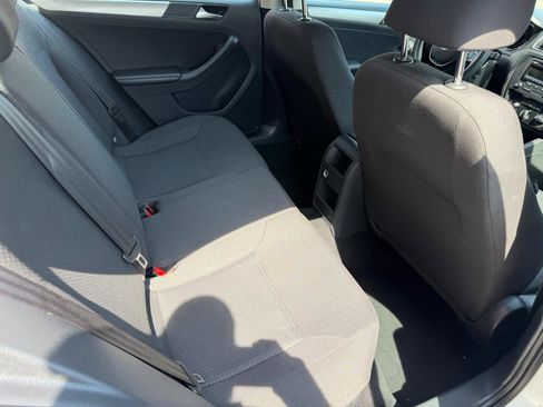 Used 2015 Volkswagen Jetta SE image 8