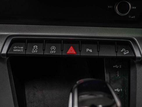 Used 2025 Audi Q3 2.0T Premium AWD/4WD image 22