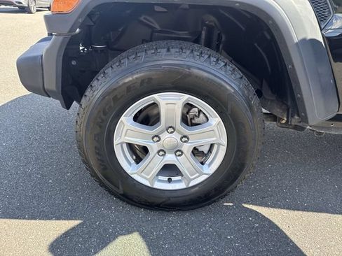 Used 2018 Jeep Wrangler Sport AWD/4WD image 29