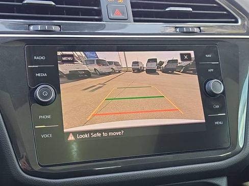 Used 2018 Volkswagen Tiguan SEL Premium AWD/4WD image 26