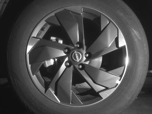 Used 2025 Nissan Rogue SV image 12