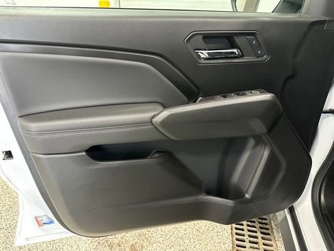 Used 2024 Chevrolet Colorado LT w/ LT Convenience Package image 4