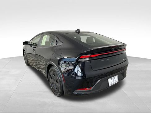 Used 2025 Toyota Prius LE AWD/4WD image 7
