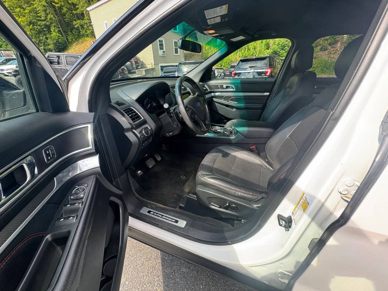 Used 2016 Ford Explorer Sport w/ Equipment Group 401A AWD/4WD image 6