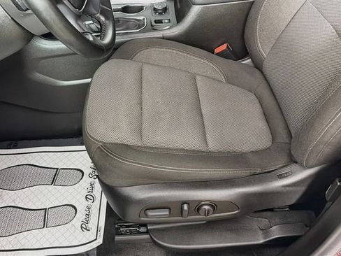 Used 2023 Chevrolet Traverse LT AWD/4WD image 18