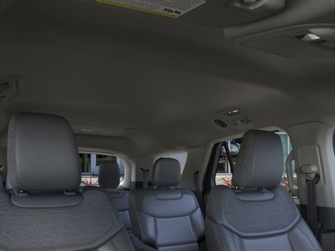 New 2026 Ford Explorer Active image 22