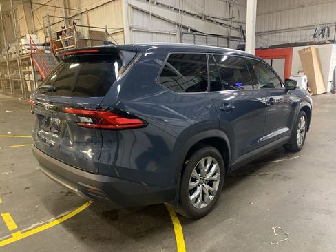 Used 2024 Toyota Grand Highlander Limited image 6