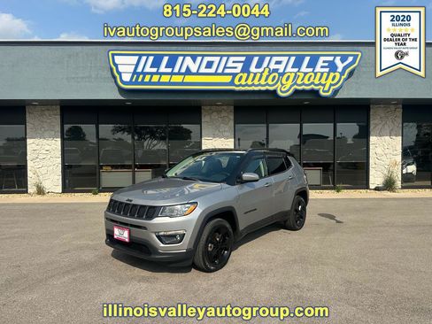 Used 2020 Jeep Compass Latitude AWD/4WD image 1
