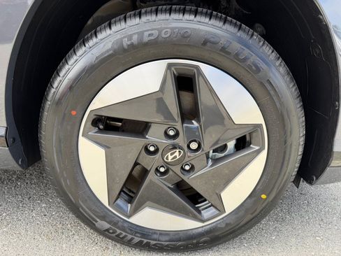 Used 2024 Hyundai Kona Limited FWD image 53