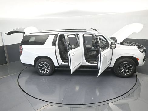 Used 2024 Chevrolet Suburban Z71 image 75