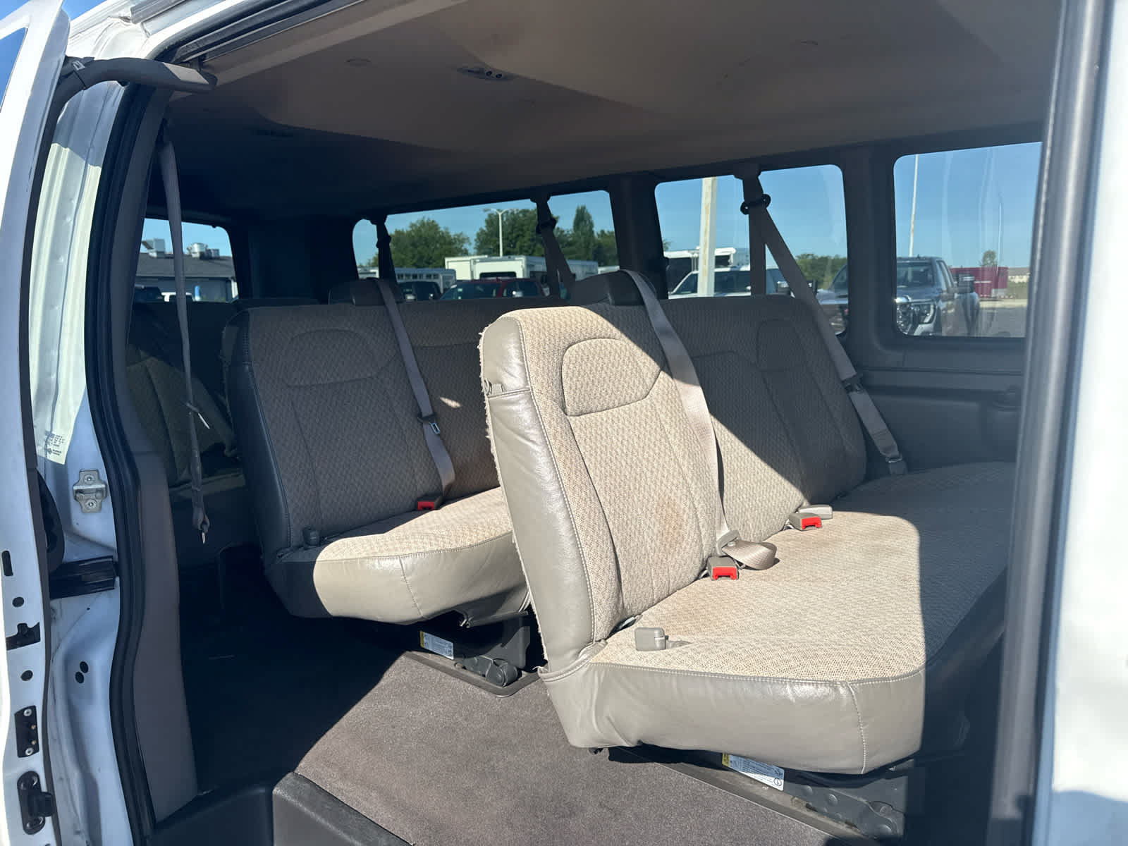 Certified 2024 Chevrolet Express 3500 LT w/ LT Preferred Equipment Group RWD image 20