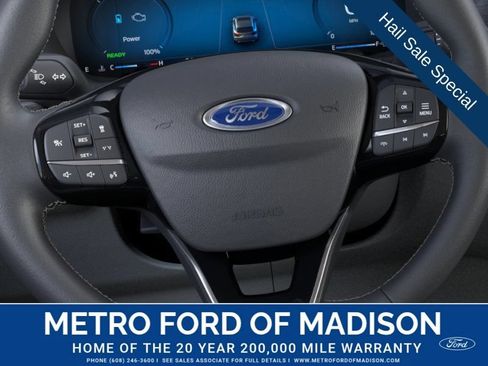 New 2025 Ford Escape SE w/ PHEV Premium Package FWD image 13