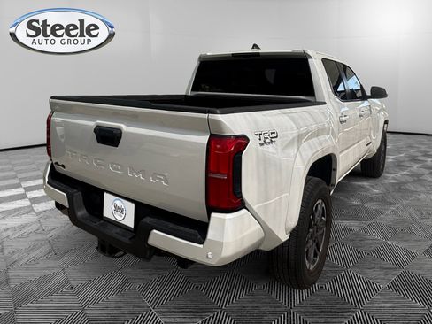 Used 2024 Toyota Tacoma TRD Sport w/ TRD Sport Upgrade Package AWD/4WD image 5