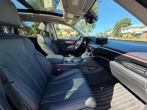 Used 2022 Acura MDX SH-AWD image 12