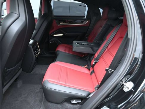 New 2026 Porsche Cayenne Turbo GT AWD/4WD image 17