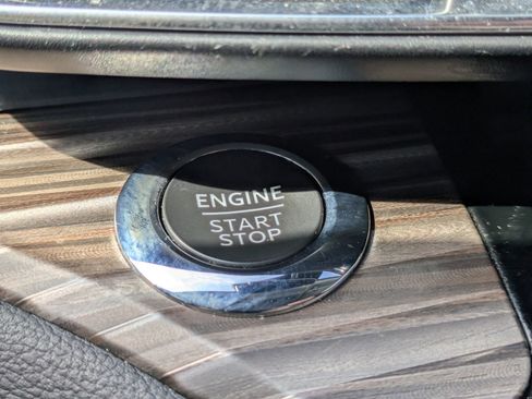 Certified 2022 Ford Explorer Limited w/ Equipment Group 301A image 24