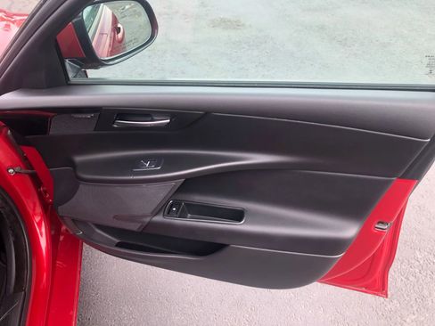 Used 2018 Jaguar XE Premium image 30