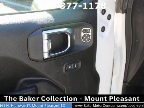Used 2023 Jeep Wrangler Unlimited Rubicon w/ Cold Weather Group image 15