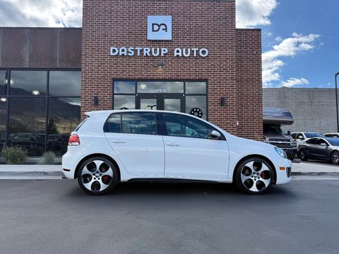 Used 2012 Volkswagen Golf 4-Door image 5