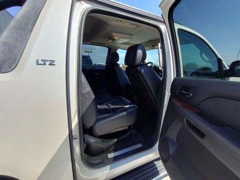 Used 2008 Chevrolet Avalanche LTZ w/ LTZ Preferred Equipment Group image 14