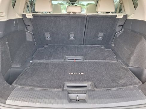 Used 2024 Nissan Rogue SL w/ SL Premium Package FWD image 28