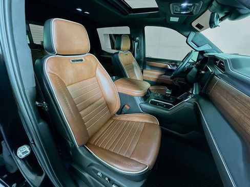 Used 2025 GMC Sierra 1500 Denali Ultimate image 29