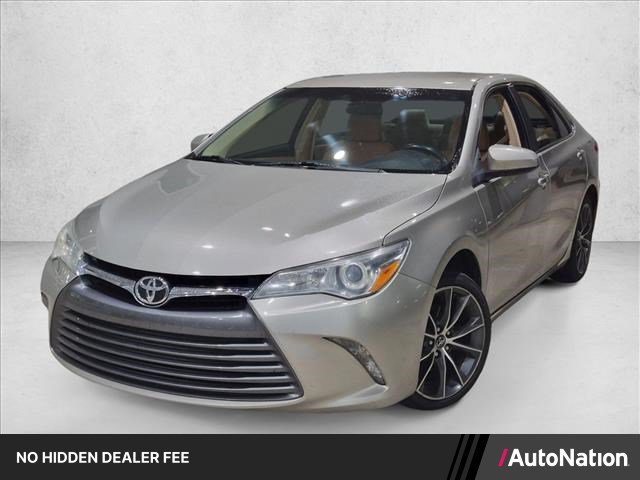 Used 2015 Toyota Camry LE FWD image 1