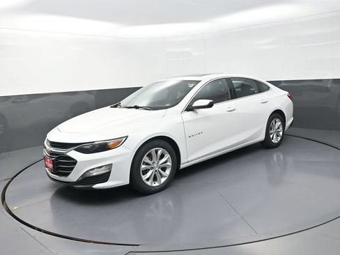Used 2024 Chevrolet Malibu LT FWD image 3
