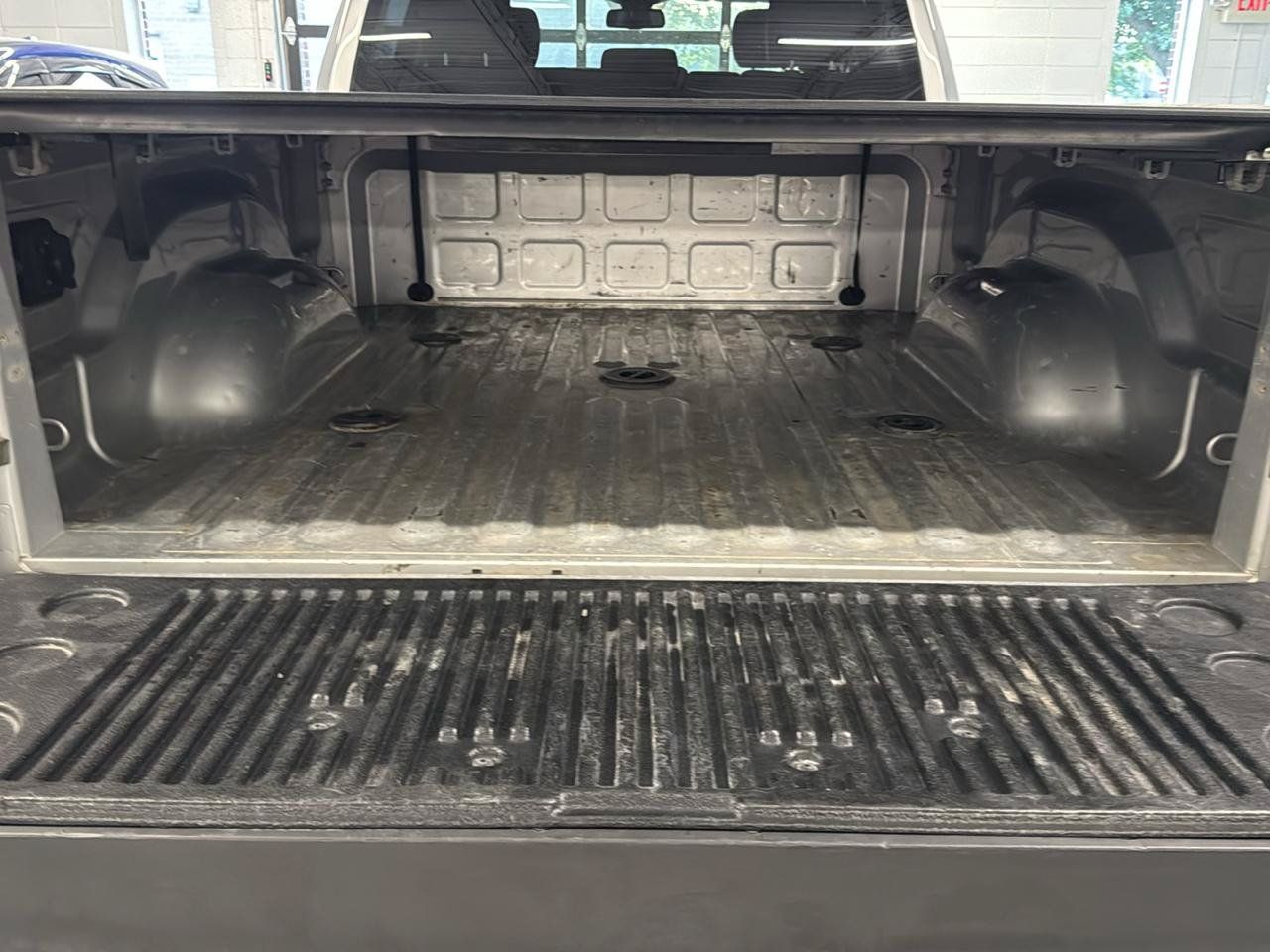 Used 2015 RAM 3500 Tradesman w/ Chrome Appearance Group AWD/4WD image 22