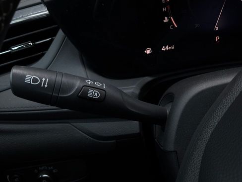 Used 2025 Buick Encore GX Preferred FWD image 34