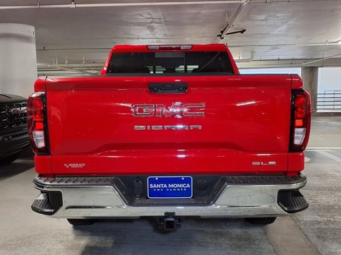New 2026 GMC Sierra 1500 SLE w/ Preferred Package AWD/4WD image 9