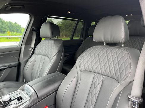 Used 2024 BMW X7 M60i w/ Executive Package AWD/4WD image 18