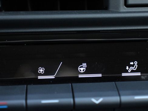 Used 2025 Toyota Crown Signia image 35