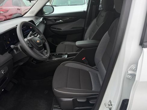 Used 2025 Chevrolet TrailBlazer LT image 27