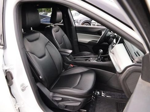 Used 2025 Jeep Compass Limited AWD/4WD image 27