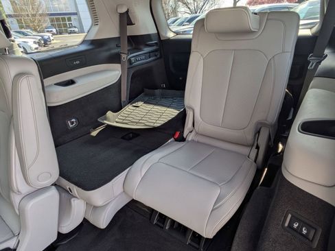 Used 2021 Jeep Grand Cherokee L Overland w/ Advanced Protech Group III image 27