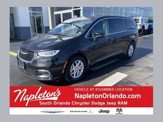 Used 2023 Chrysler Pacifica Touring-L video 1
