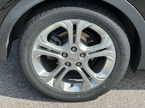 Used 2017 Chevrolet Bolt LT FWD image 26