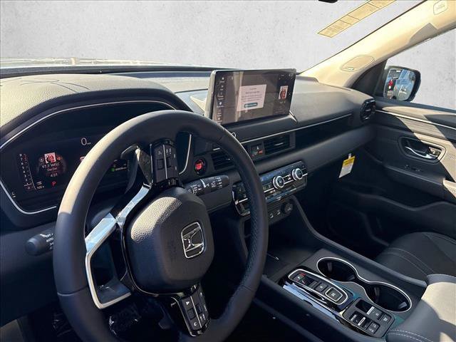 New 2026 Honda Pilot Touring image 9