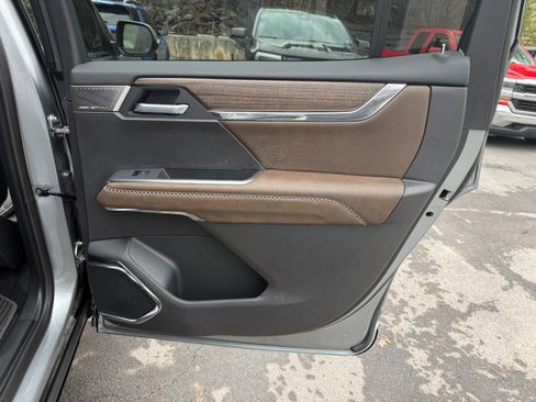 New 2026 GMC Acadia Denali Ultimate w/ LPO, Rugged Package AWD/4WD image 23