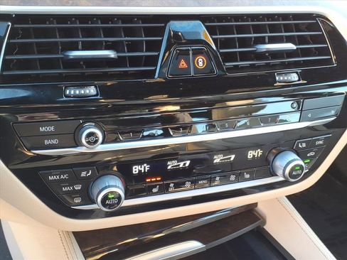 Used 2020 BMW 540i xDrive w/ Premium Package image 21