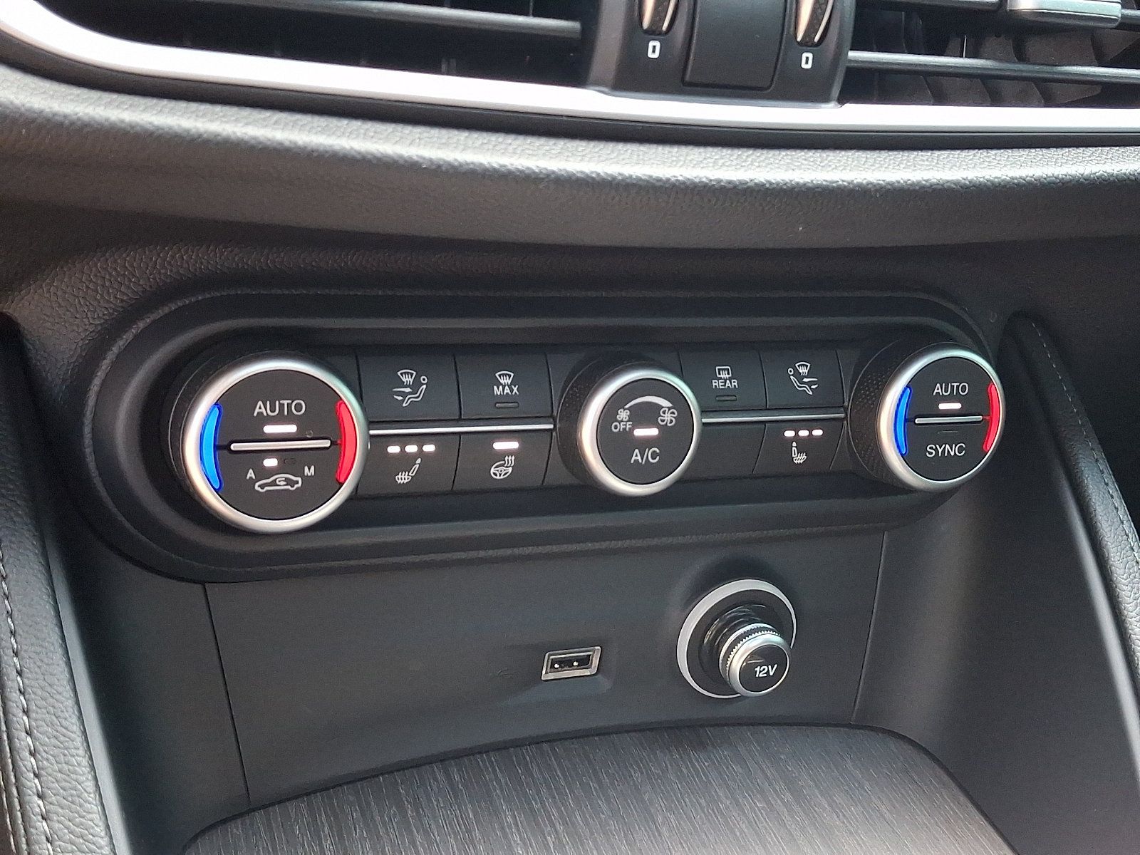 Used 2023 Alfa Romeo Stelvio Ti w/ Active Assist Plus Package AWD/4WD image 16