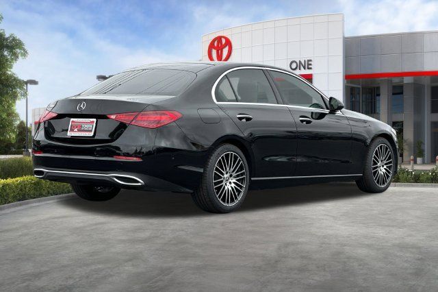 Used 2023 Mercedes-Benz C 300 Sedan image 4