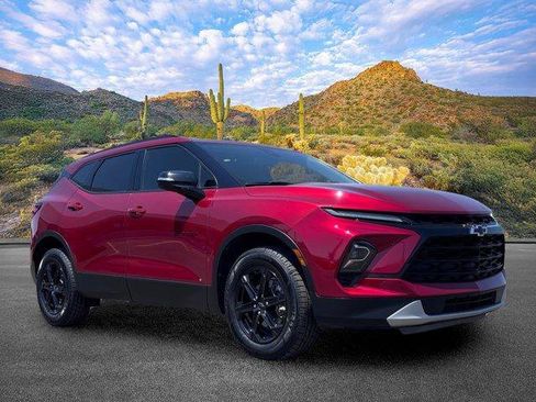 Used 2024 Chevrolet Blazer LT w/ Midnight/Sport Edition FWD image 2