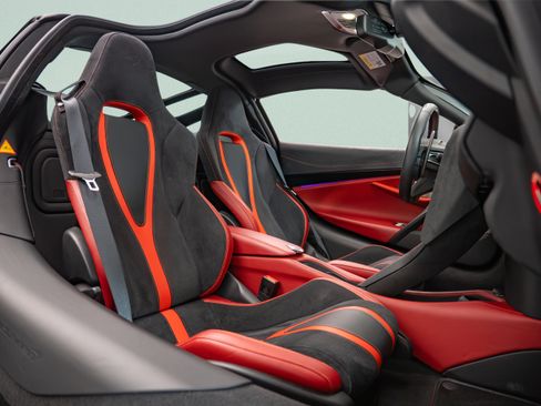Used 2018 McLaren 720S Performance RWD image 10
