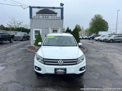 Used 2014 Volkswagen Tiguan SE image 8