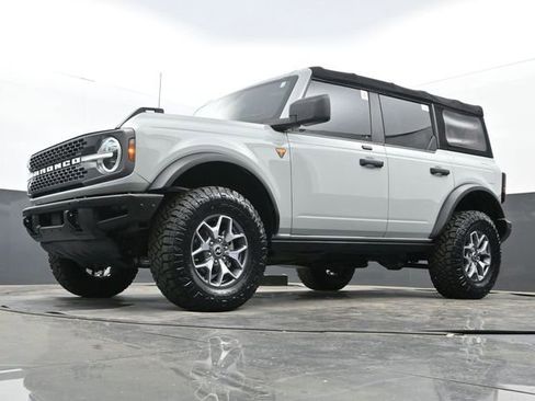 Used 2021 Ford Bronco Badlands image 26